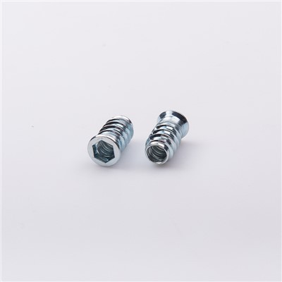 Indstøb møtrikker i træ